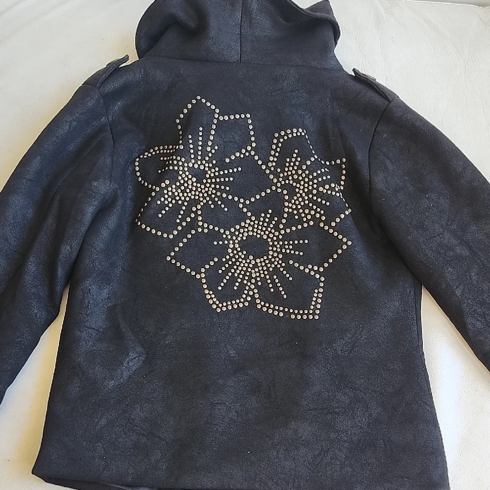 Mia Joy elegant black